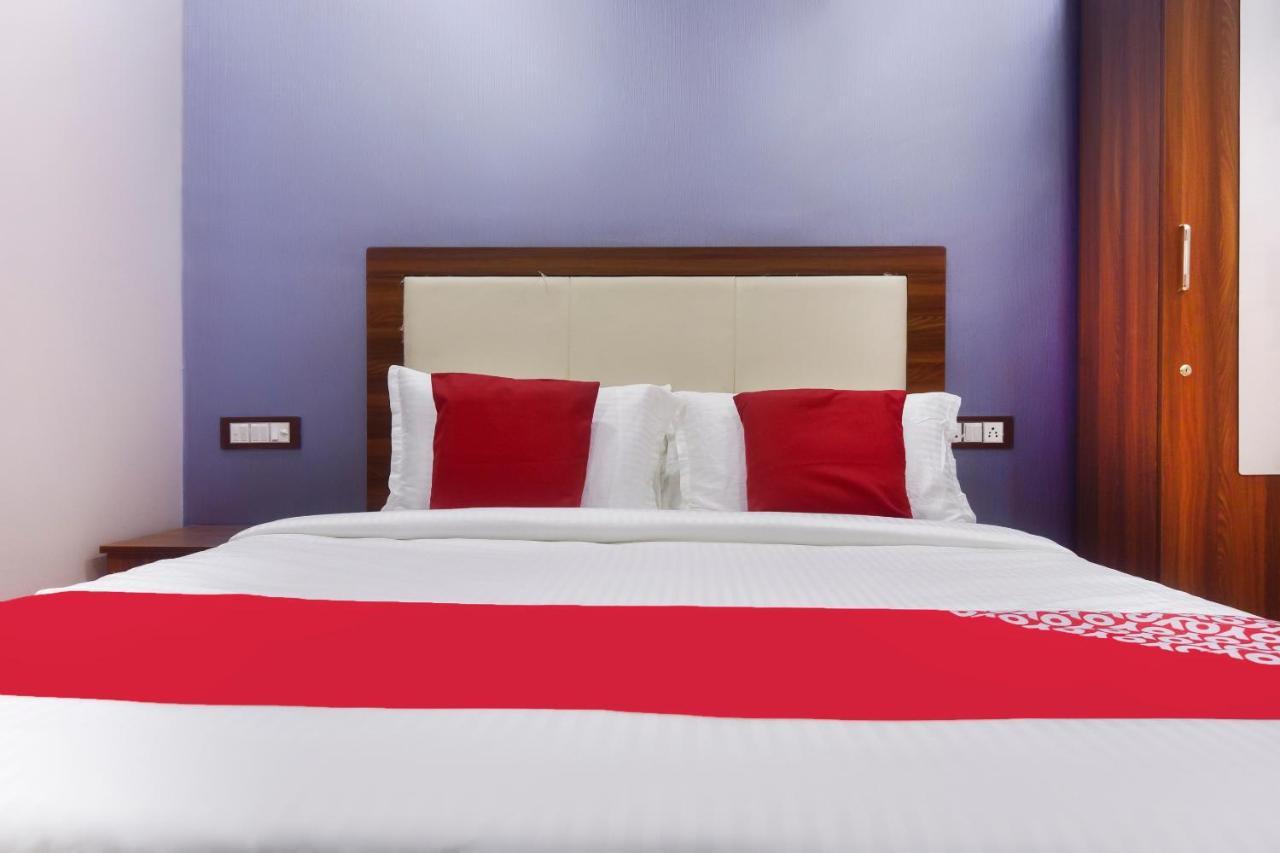 Hotel Blue Sky Residency Мумбаї Екстер'єр фото