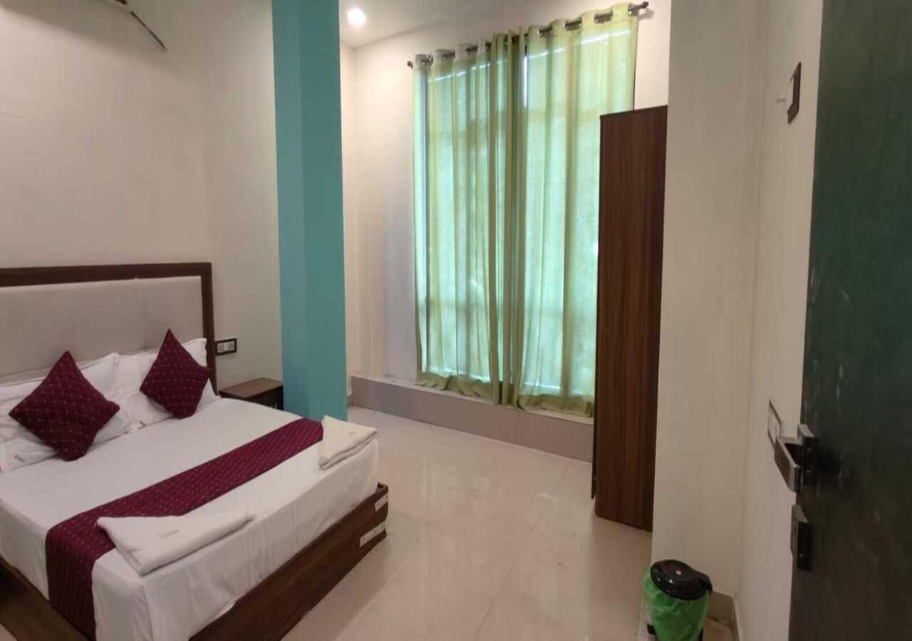 Hotel Blue Sky Residency Мумбаї Екстер'єр фото